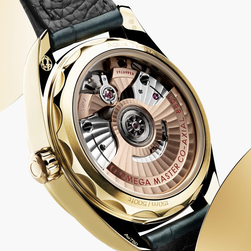 OMEGA_22053342010001_SEA_AT_close-up-caseback_GoldMoonshine_34mm-2401x3000